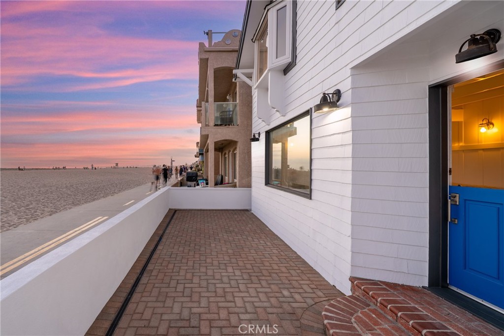 2500 W Oceanfront