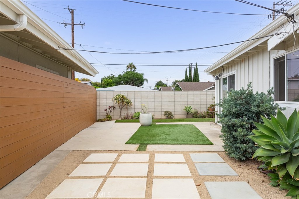 1997 Orange Avenue