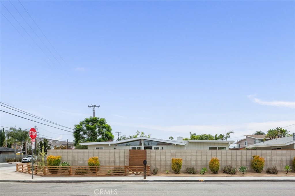 1997 Orange Avenue