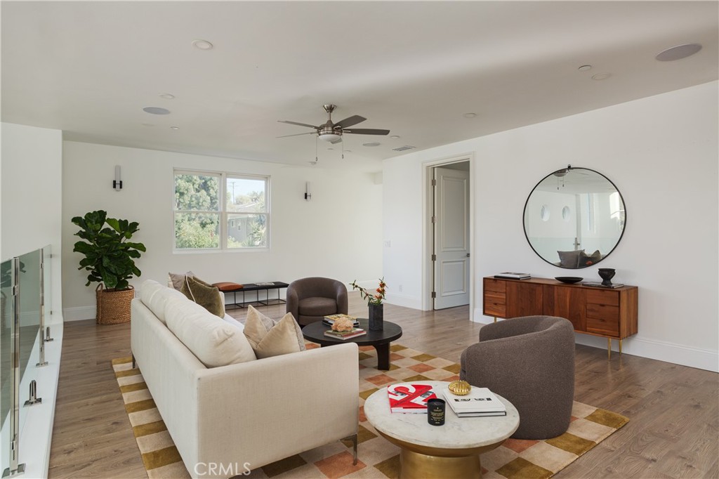 375 Santa Isabel Avenue