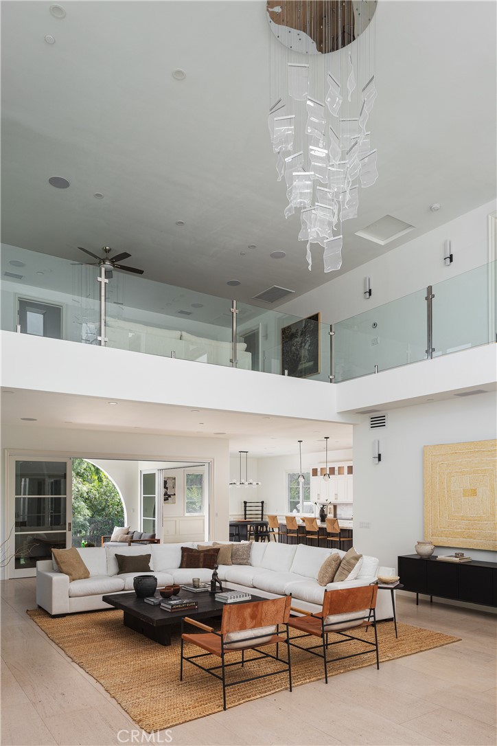 375 Santa Isabel Avenue