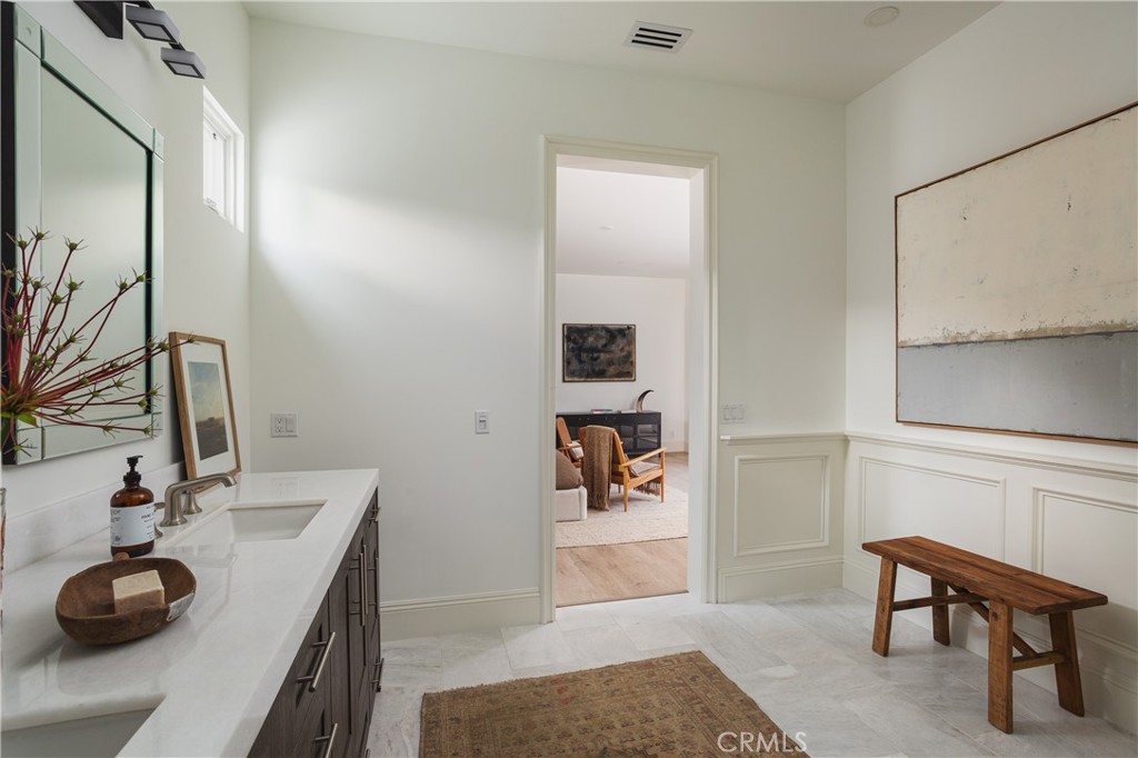 375 Santa Isabel Avenue