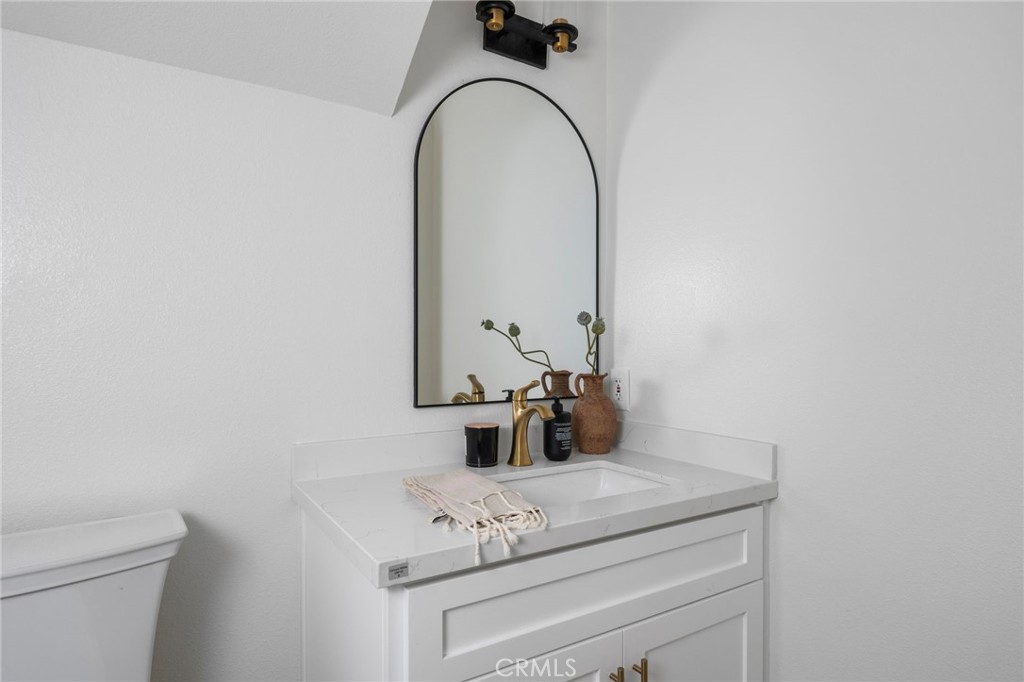 2703 Hillside Drive 36