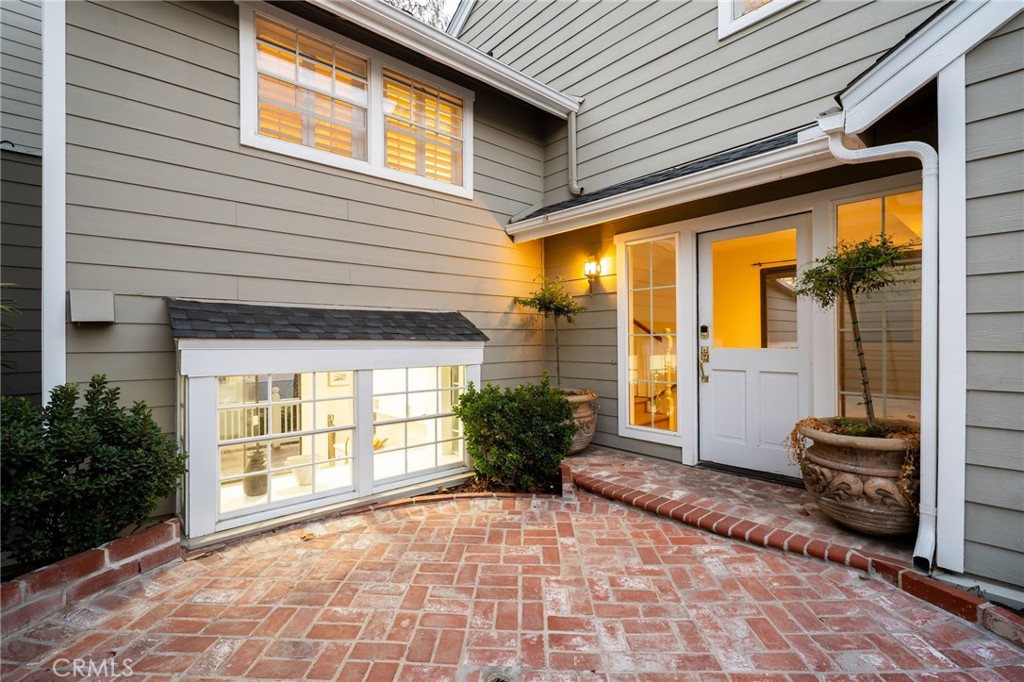 2703 Hillside Drive 36