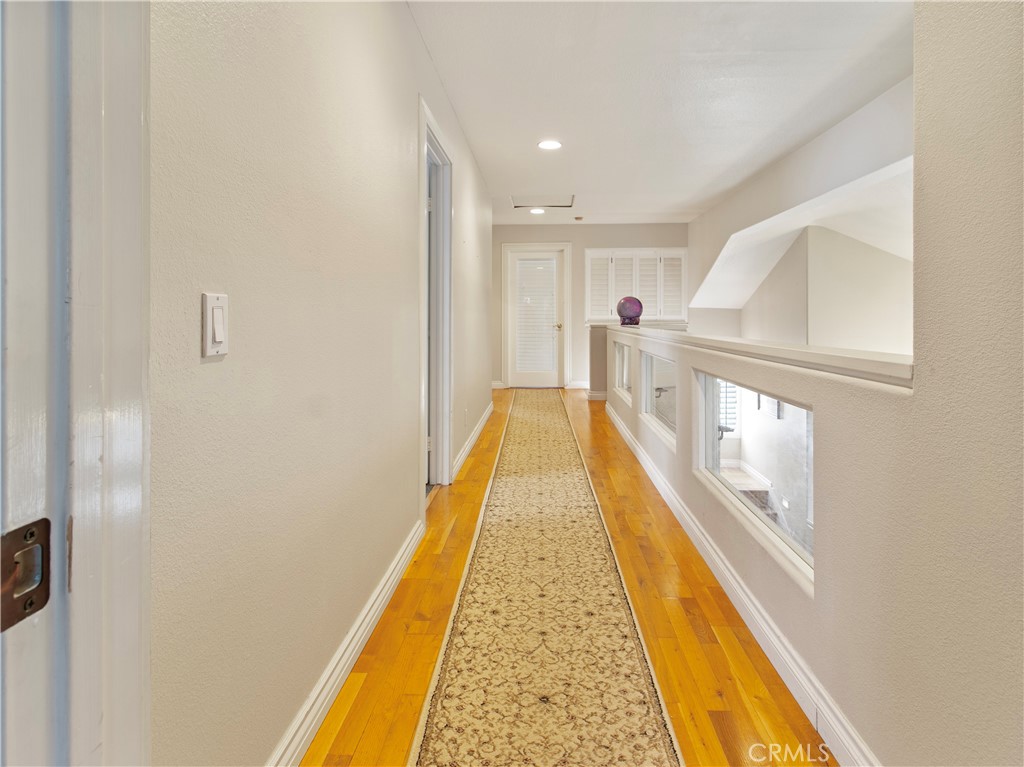 1012 1012 S Silver Star