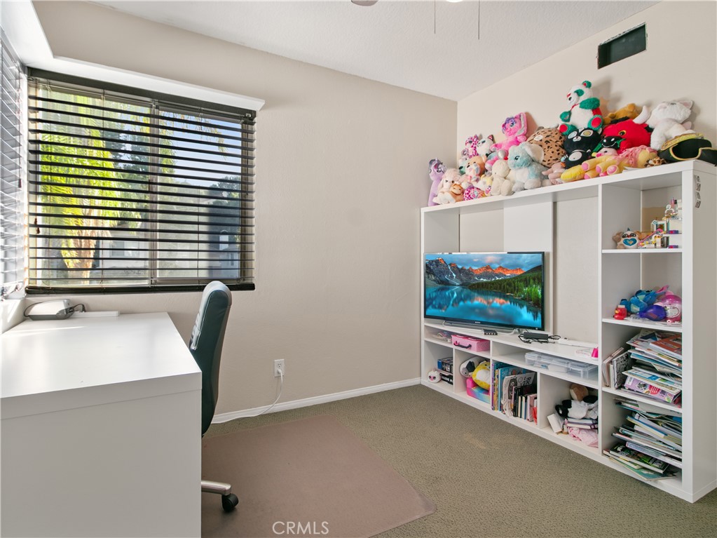 1012 1012 S Silver Star