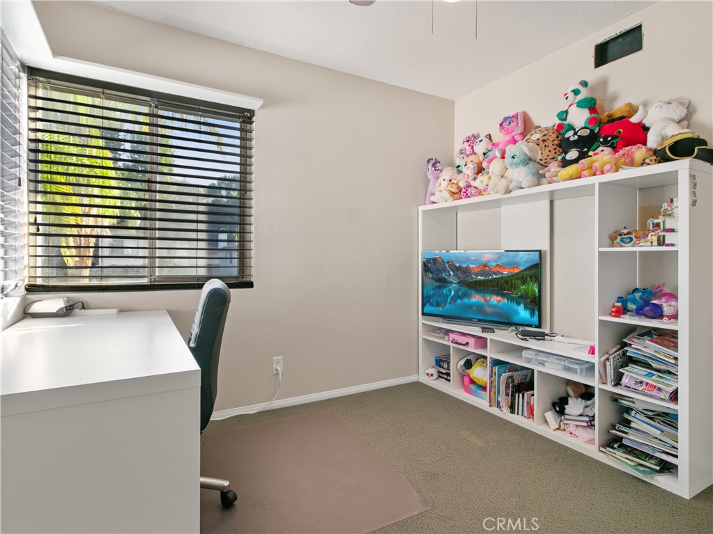 1012 1012 S Silver Star