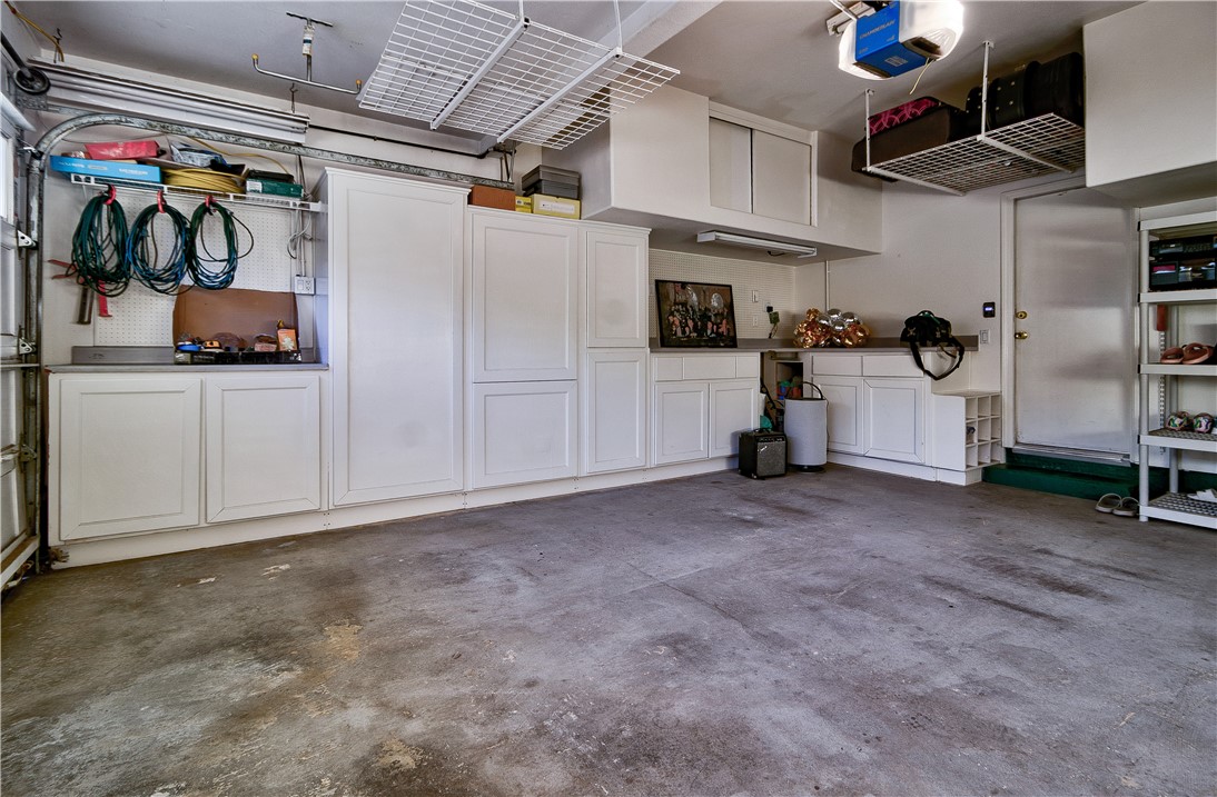 1012 1012 S Silver Star