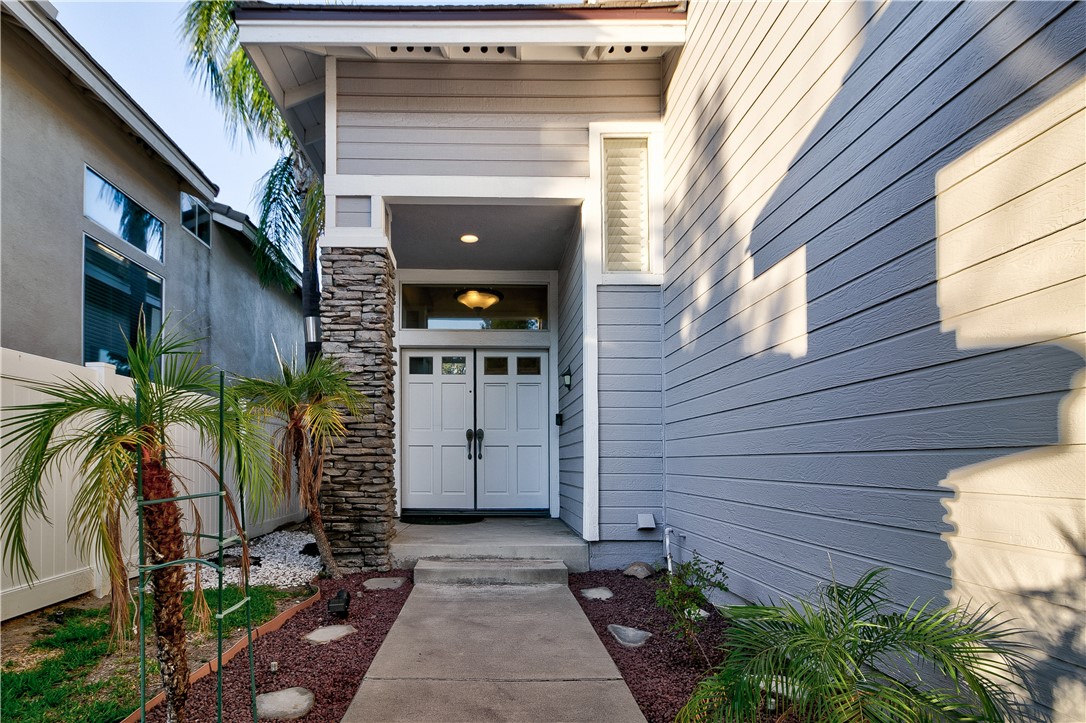 1012 1012 S Silver Star