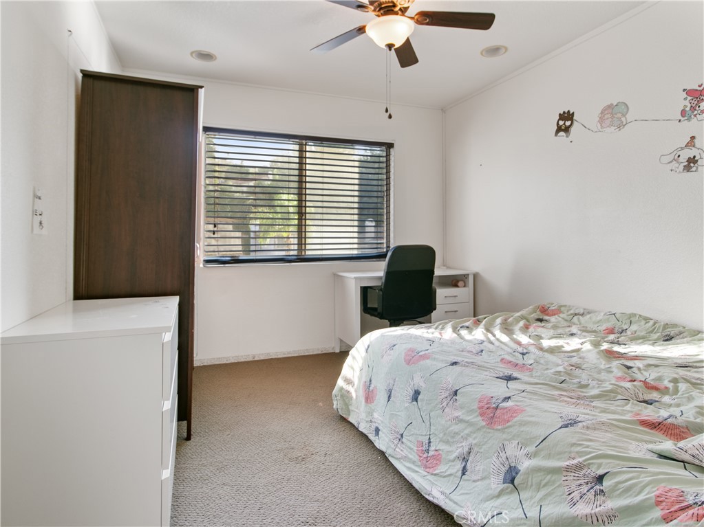 1012 1012 S Silver Star