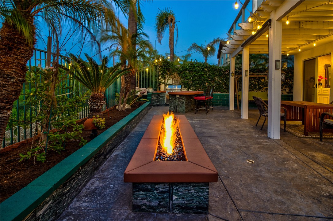 1012 1012 S Silver Star