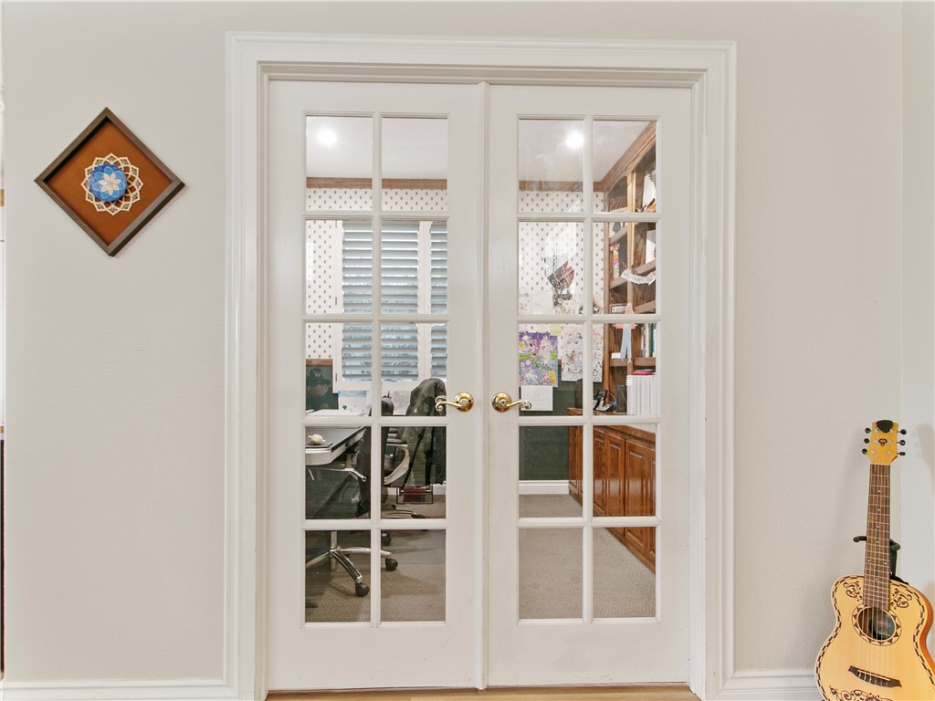 1012 1012 S Silver Star