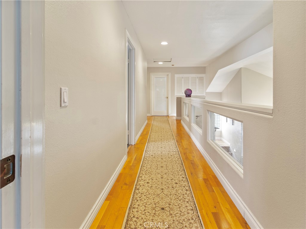 1012 1012 S Silver Star