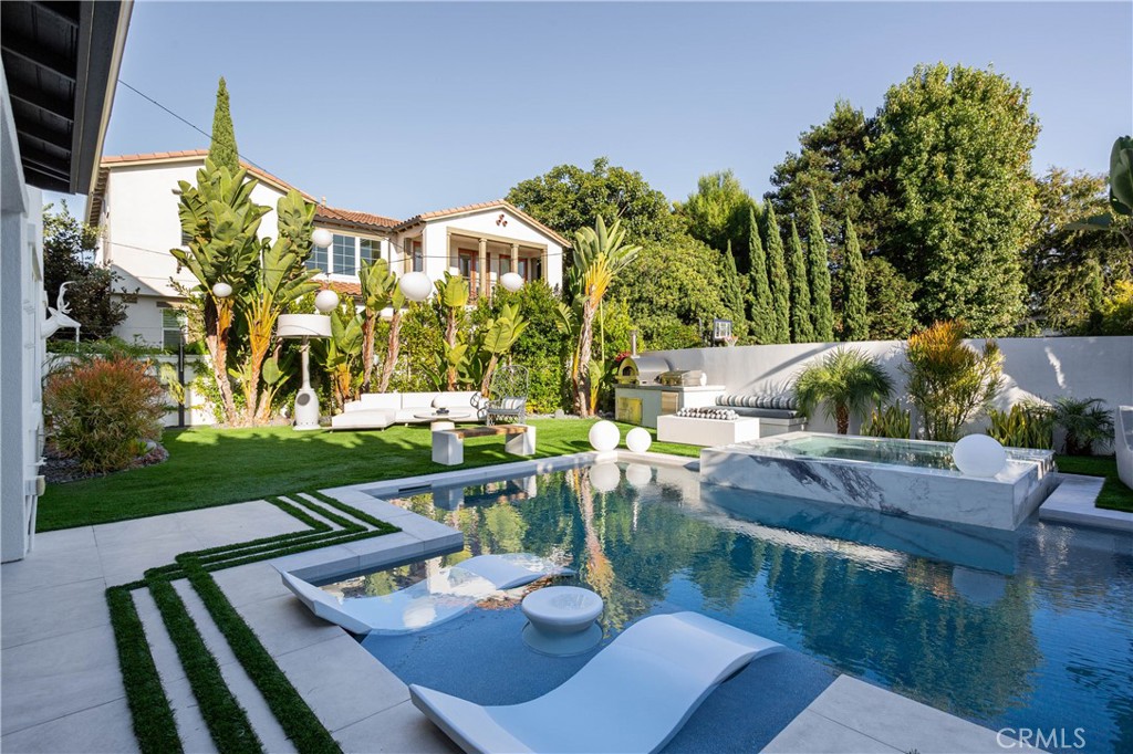 311 Costa Bella Court