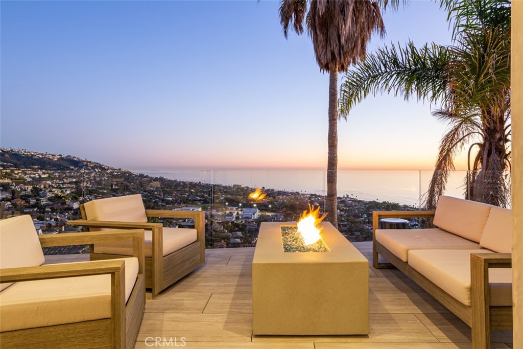 1238 Anacapa Way