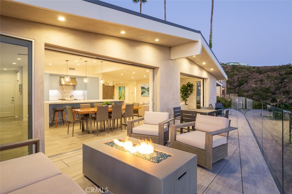 1238 Anacapa Way