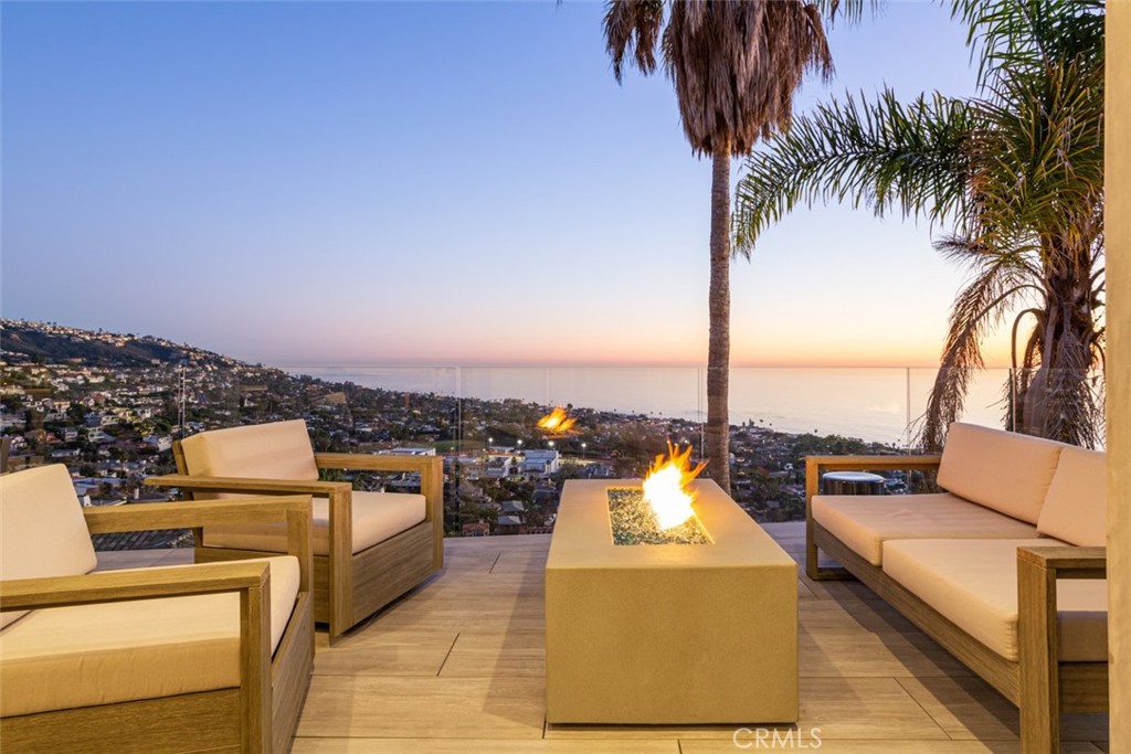 1238 Anacapa Way