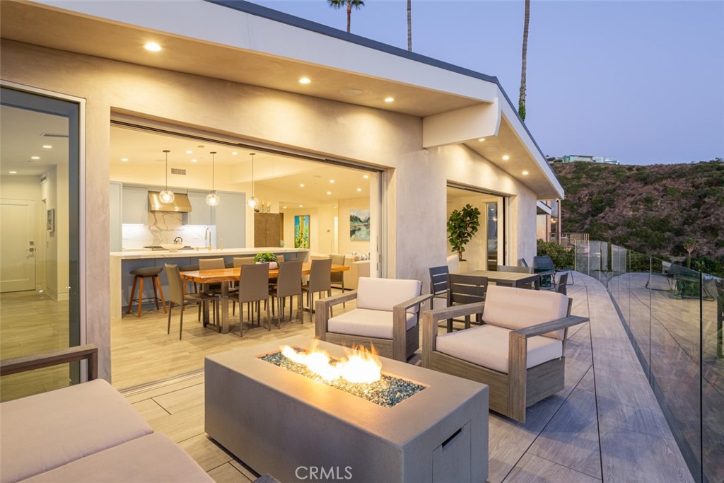 1238 Anacapa Way