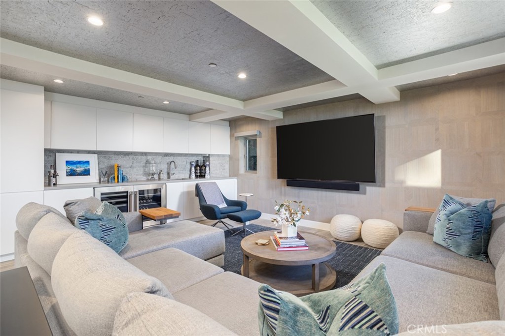 1238 Anacapa Way