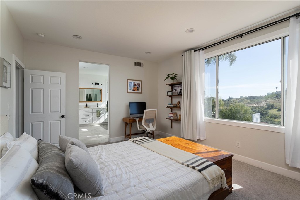 21431 Silvertree