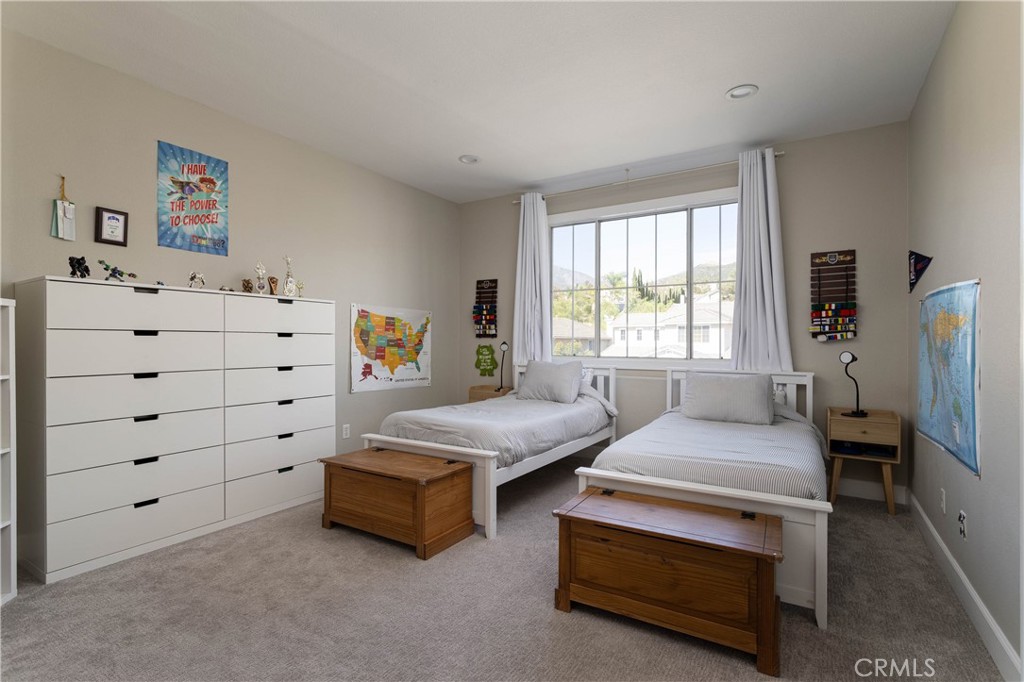 21431 Silvertree