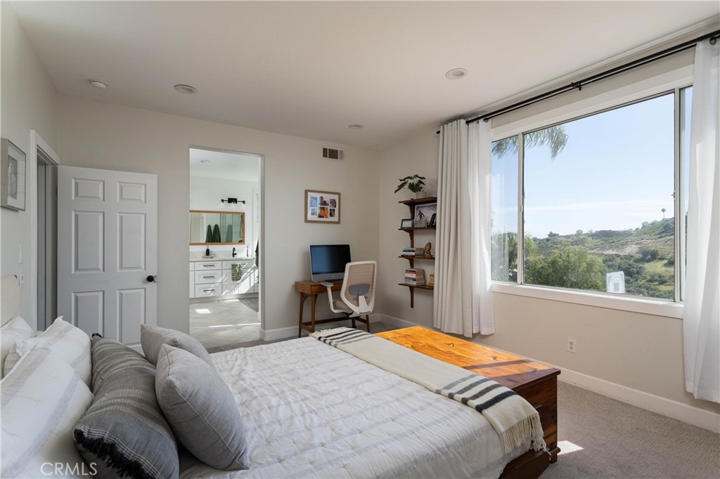 21431 Silvertree