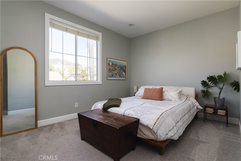 21431 Silvertree