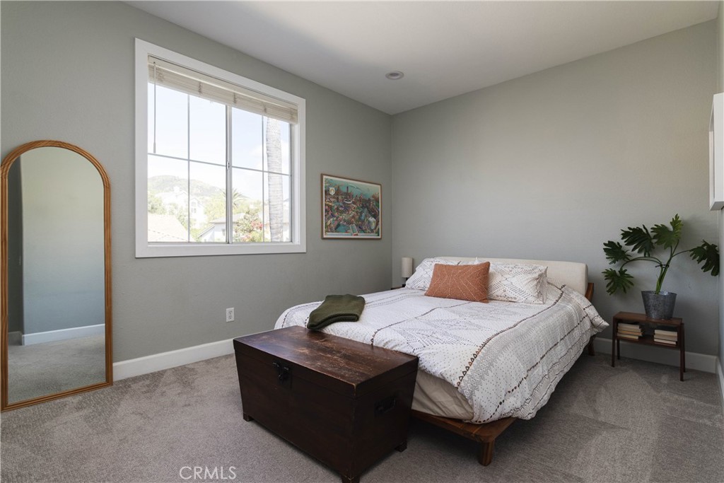 21431 Silvertree