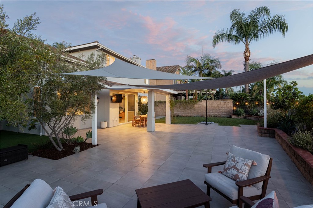21431 Silvertree
