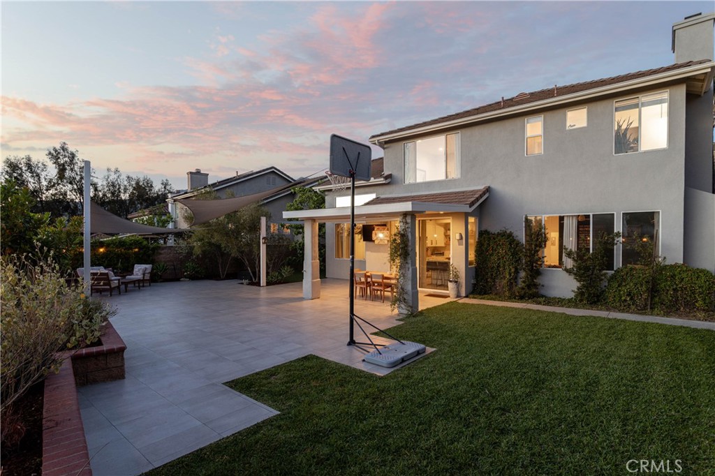 21431 Silvertree