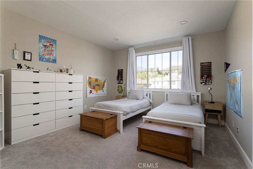 21431 Silvertree