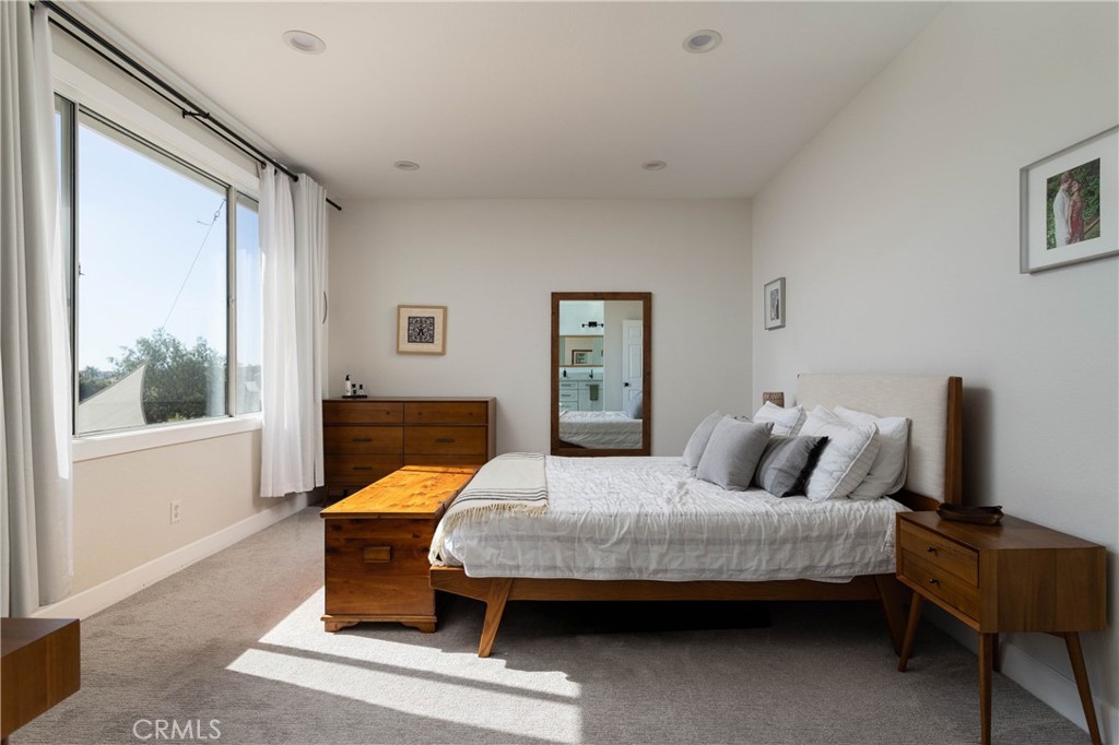 21431 Silvertree