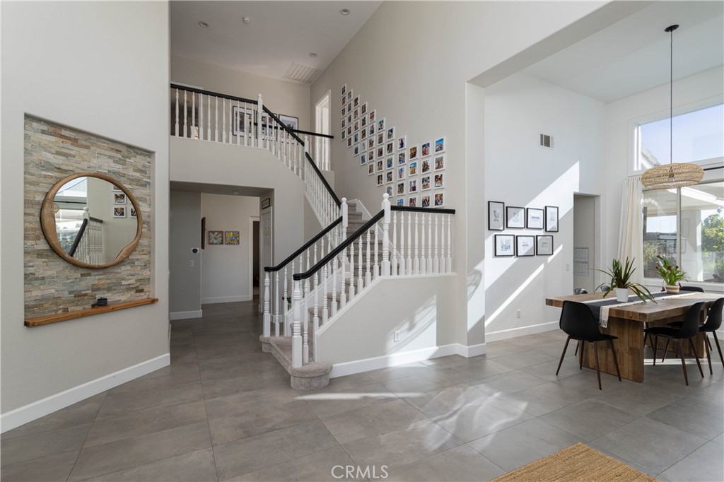 21431 Silvertree