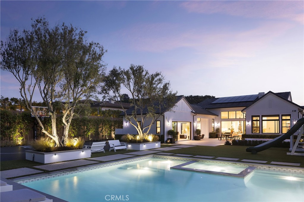 33136 Paseo Celestial