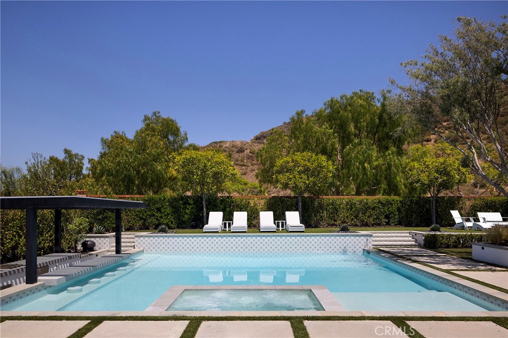 33136 Paseo Celestial