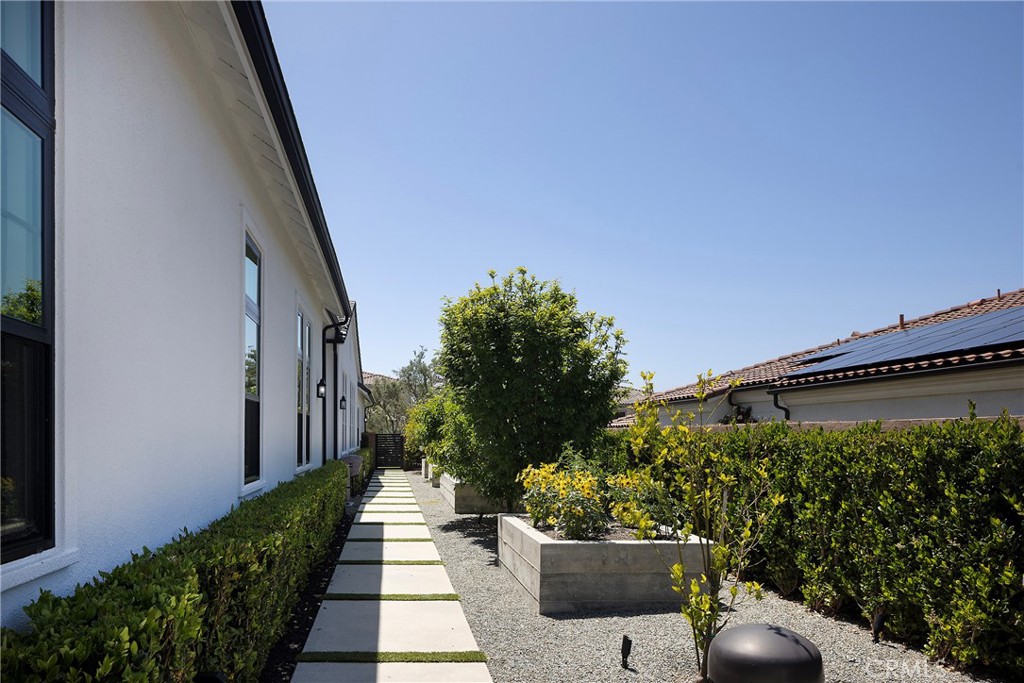 33136 Paseo Celestial