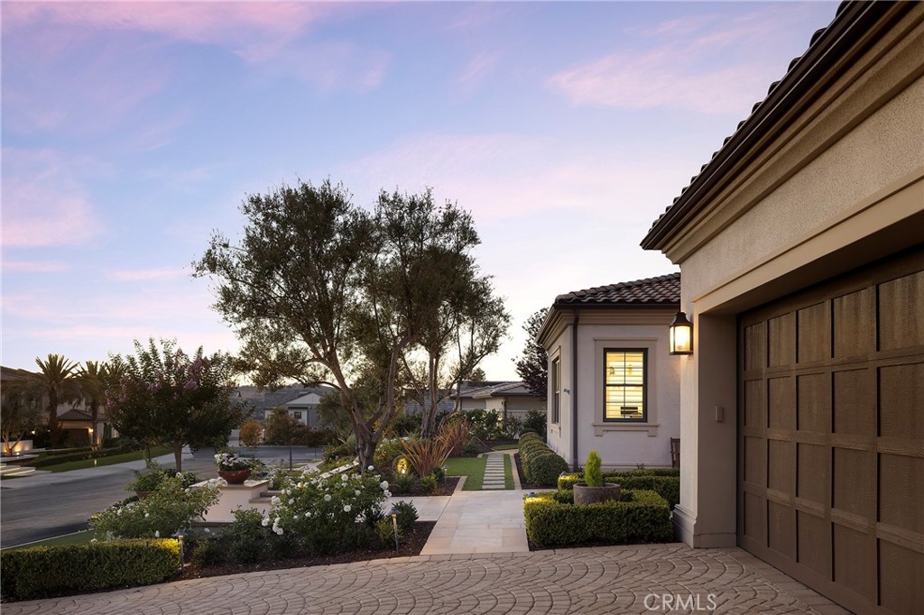 33166 Paseo Celestial