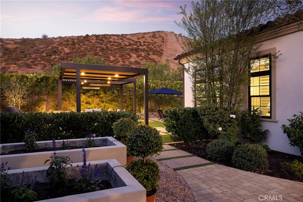 33166 Paseo Celestial