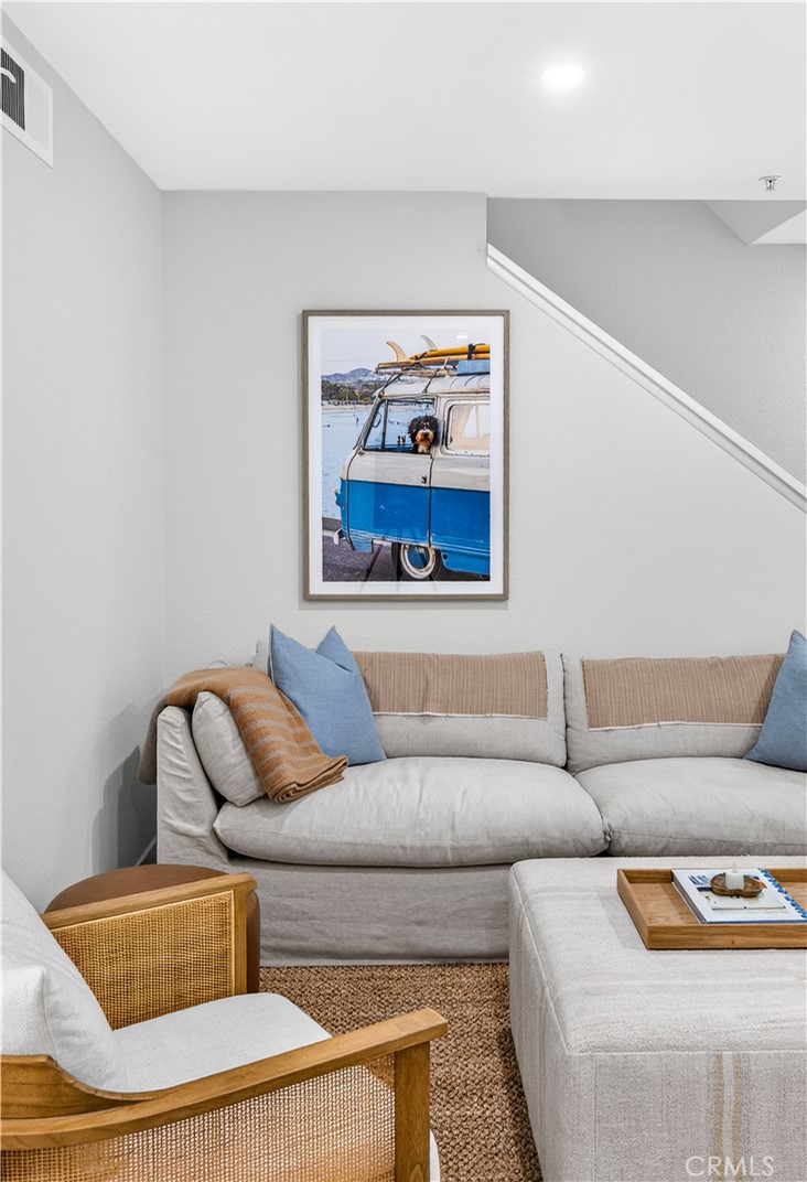 1680 N Coast Highway 101 36