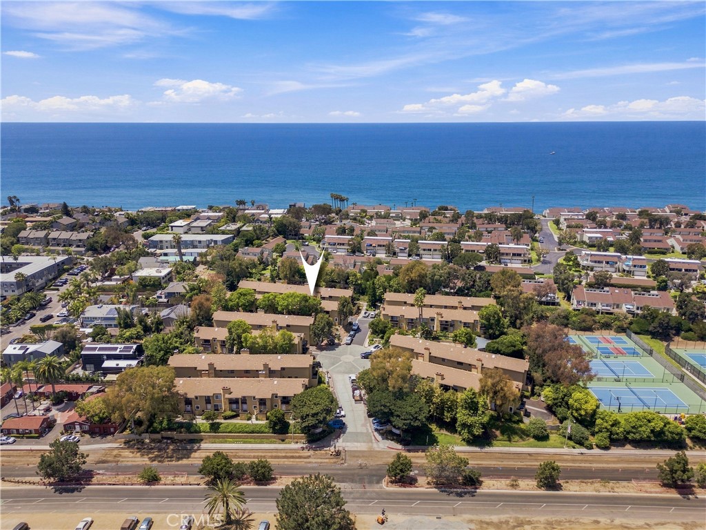 1680 N Coast Highway 101 36