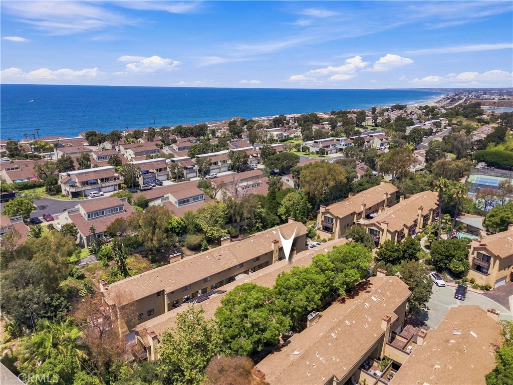 1680 N Coast Highway 101 36