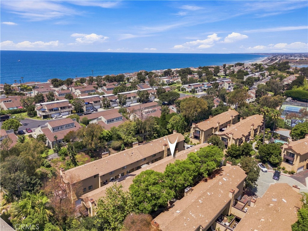 1680 N Coast Highway 101 36