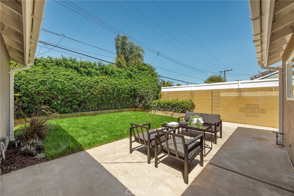 17571 Wrightwood