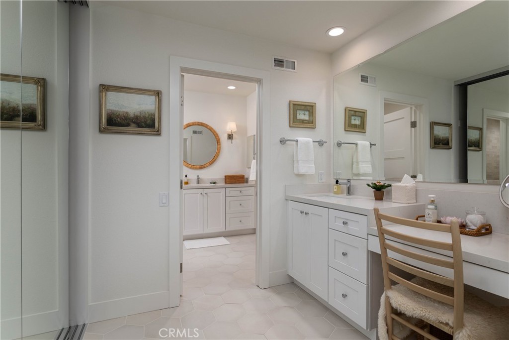 2 Shoal Drive