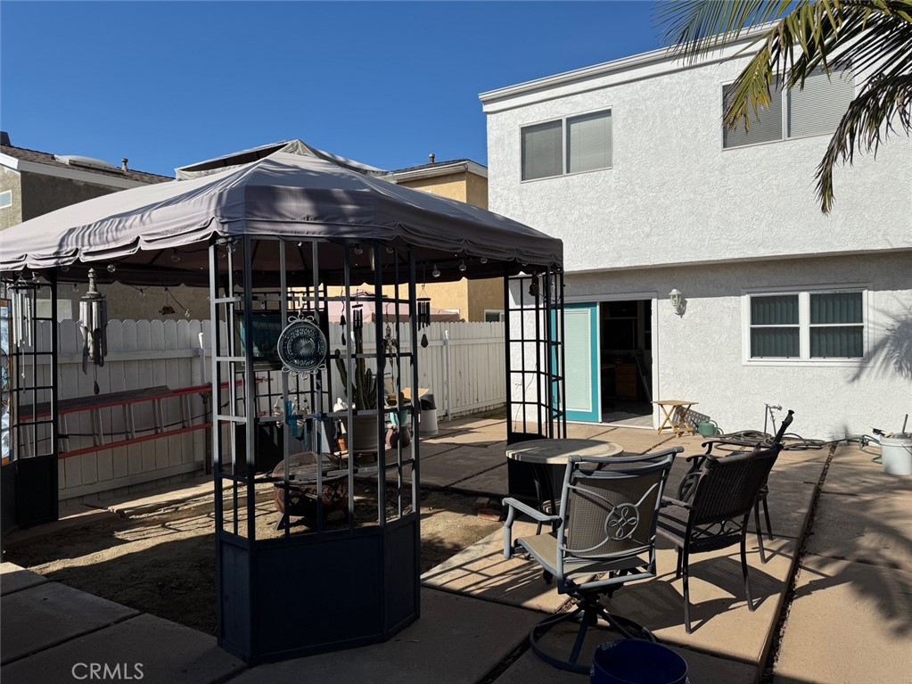 344 Ultimo Avenue