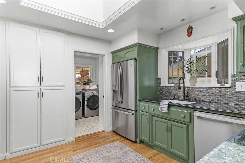 371 Peralta Avenue