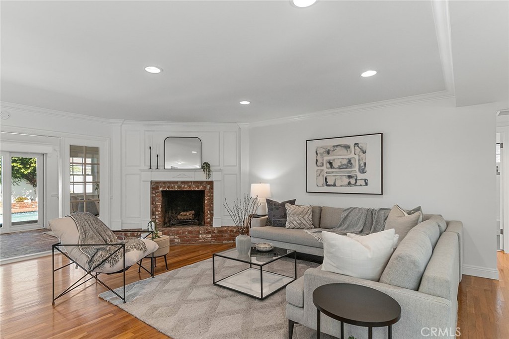 371 Peralta Avenue