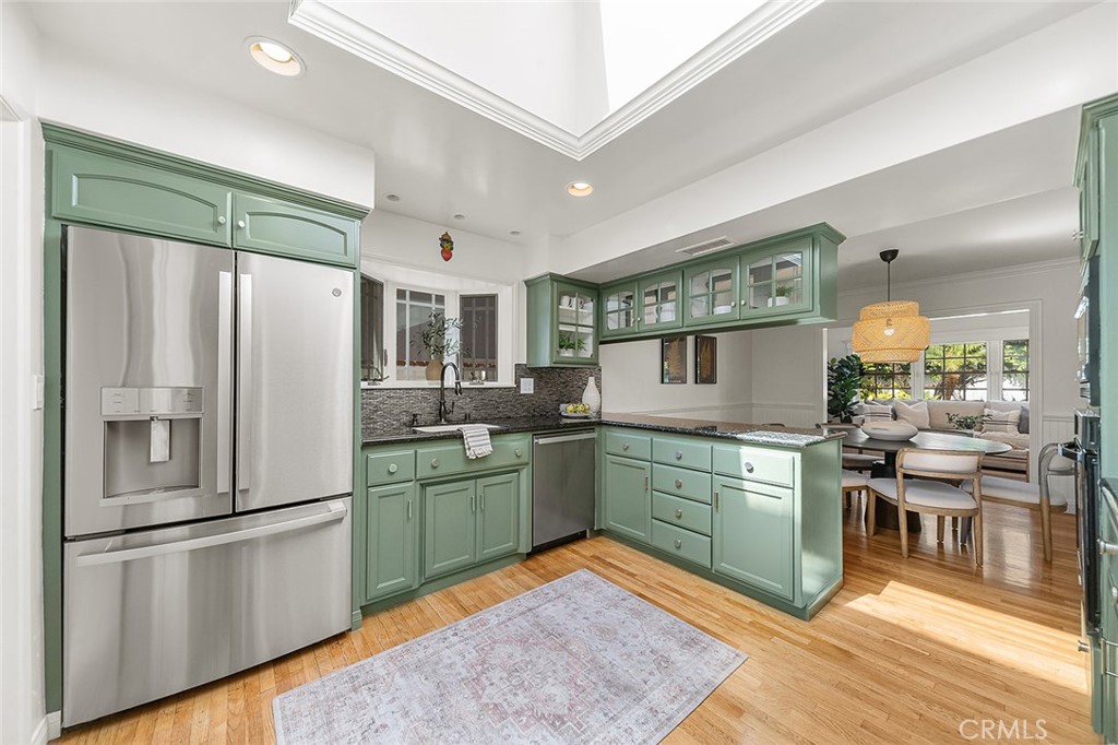371 Peralta Avenue