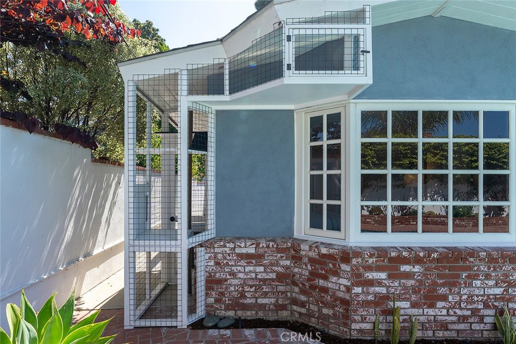 371 Peralta Avenue