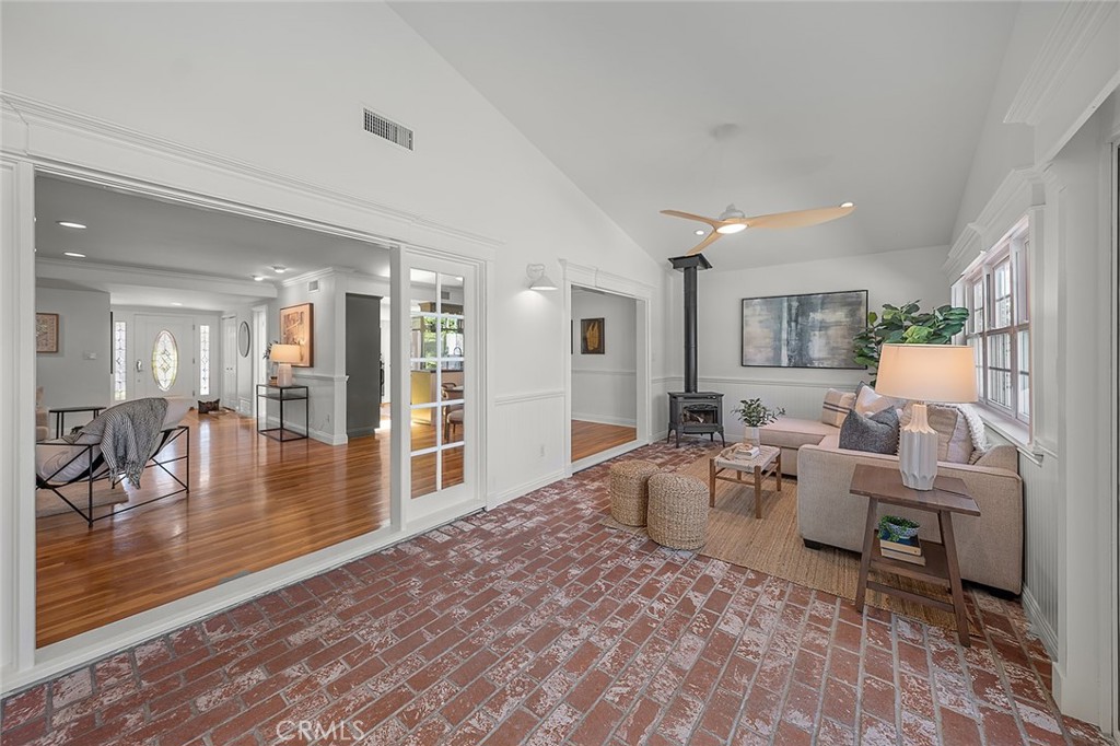 371 Peralta Avenue